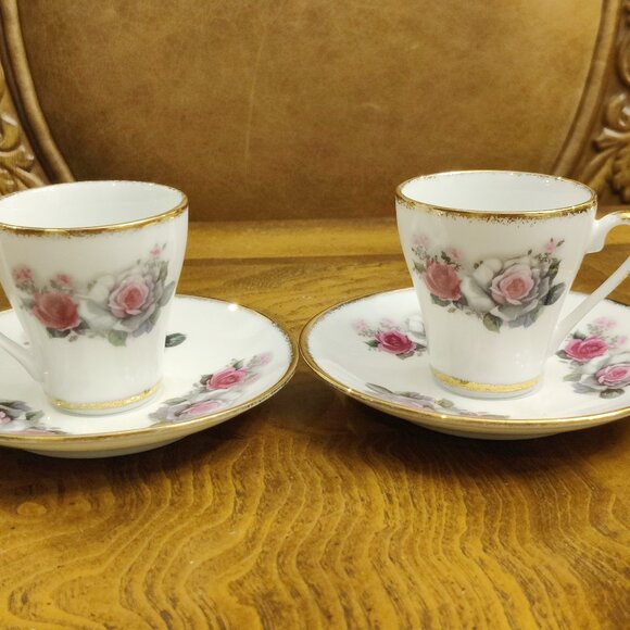 Set of 2 Vintage Demi Tasse Espresso Cups, gold gilded - Picture 2 of 11